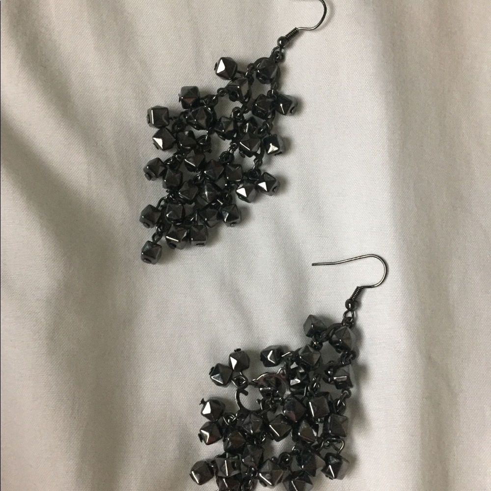 Metallic earrings - Picture 3 of 3